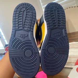 Nike dunk low kids size 11.5